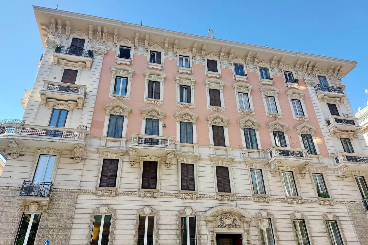 Appartamento "Corso - Cuore Di Roma" By Flatinrome Extérieur photo
